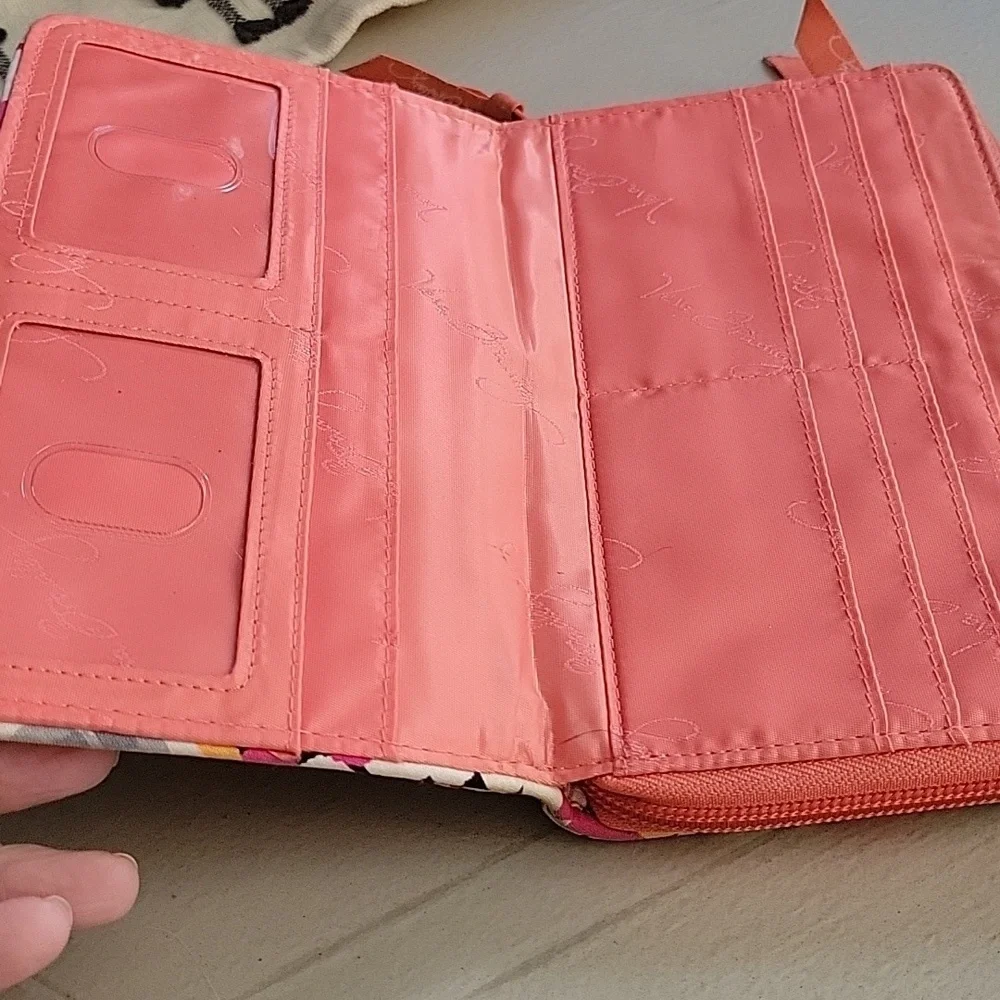 Vera Bradley turnlock Floral Salmon and Pink Women's zip close bifold Wallet - Picture 5 of 8